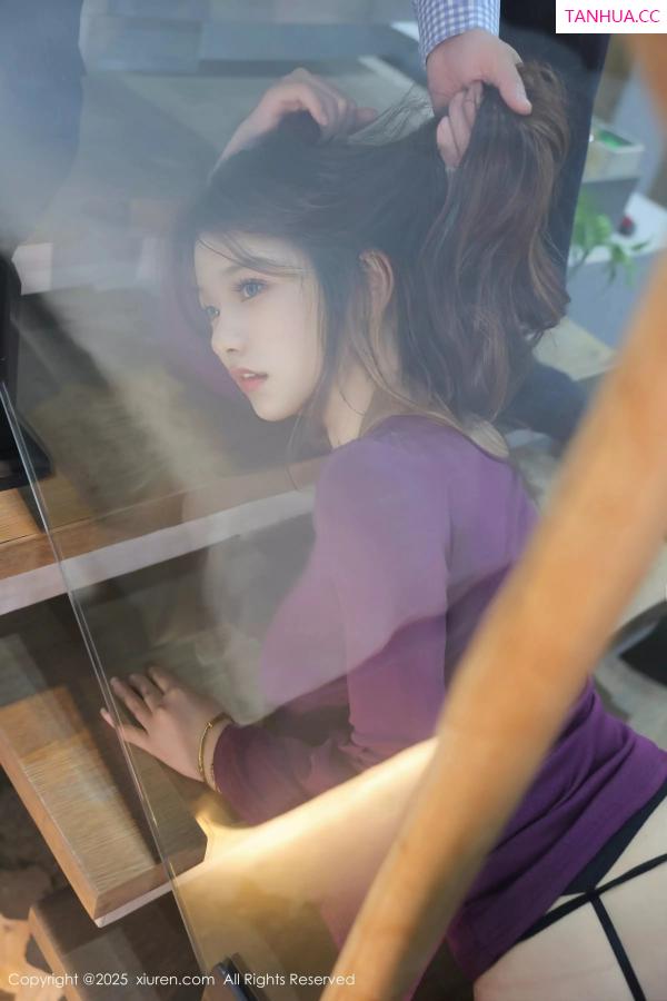   [XiuRen]高清写真图 2025.03.20 No.10044 张庭蓉 黑丝美臀第13张图片
